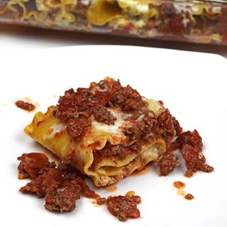 Delicious Homemade Lasagna Roll Ups! To find the recipe search for lasagna on asparkofcreativity.com #foodiegram #yumm #homemade #ontheblog