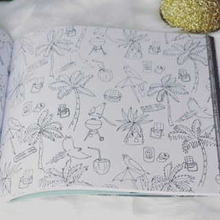 #Prismacolor4me Want to know what's  the newest  adult trend? Adult coloring  books and theyre amazing for destressing. AD #ontheblog