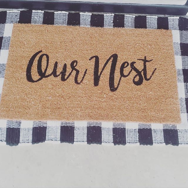 Loving my new doormat set up! ♡ #farmhousedecor #buffaloplaid #ournest #frontporch #hobbylobby