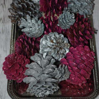 Glittered Pinecones1-title