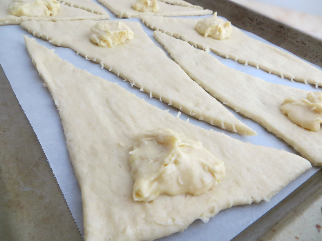 Lemon Cheesecake Crescent Rolls Process
