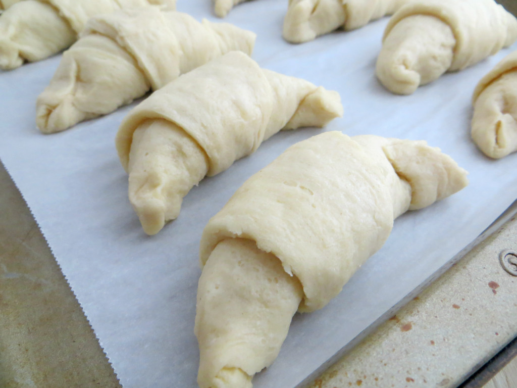 Lemon Cheesecake Crescent Rolls Process2