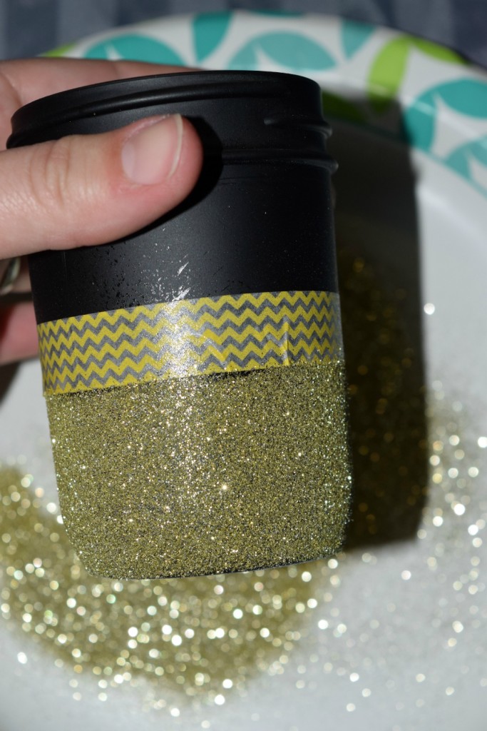 DIY Chic Makeup Brush Holder glitter