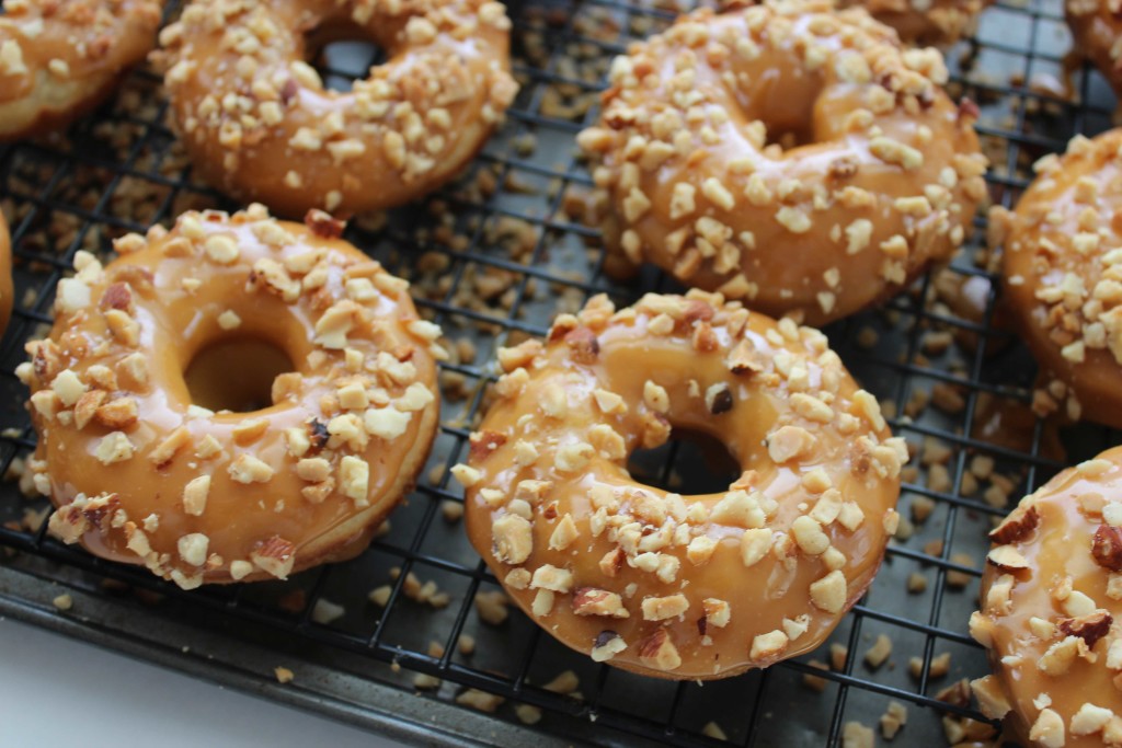 Caramel Apple Baked Donuts 