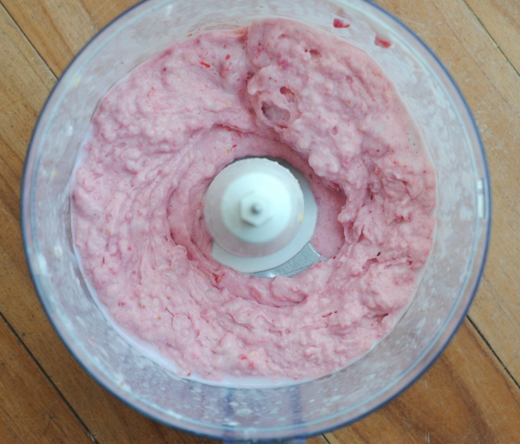 Raspberry Strawberry Breakfast Smoothie mixed
